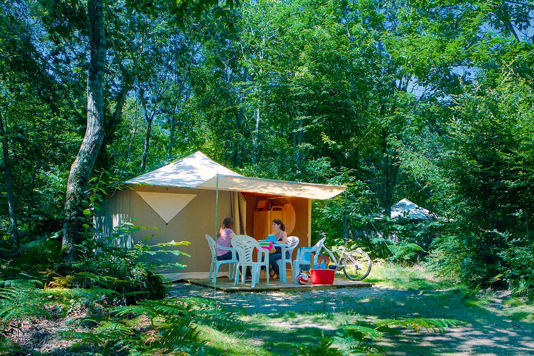 Village Center Le Bois De Pleuven