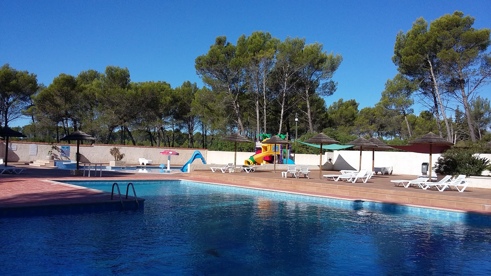 Camping Les Grands Pins