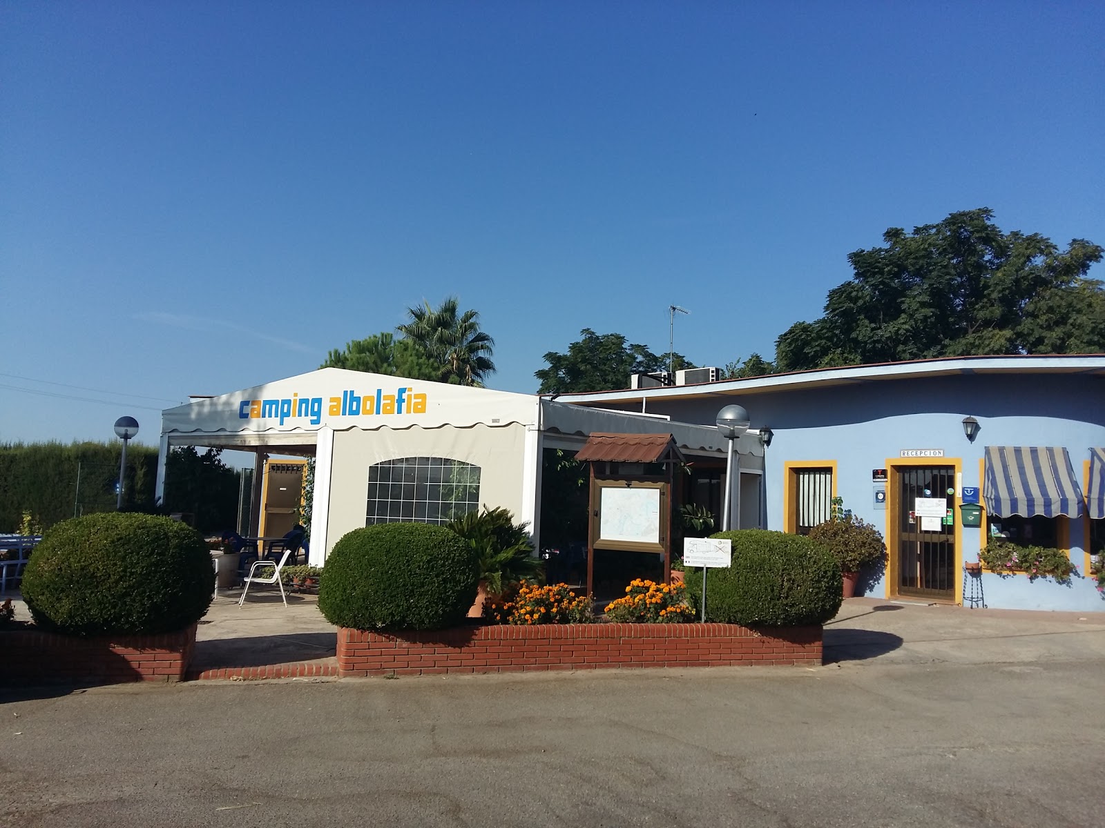 Camping La Albolafia