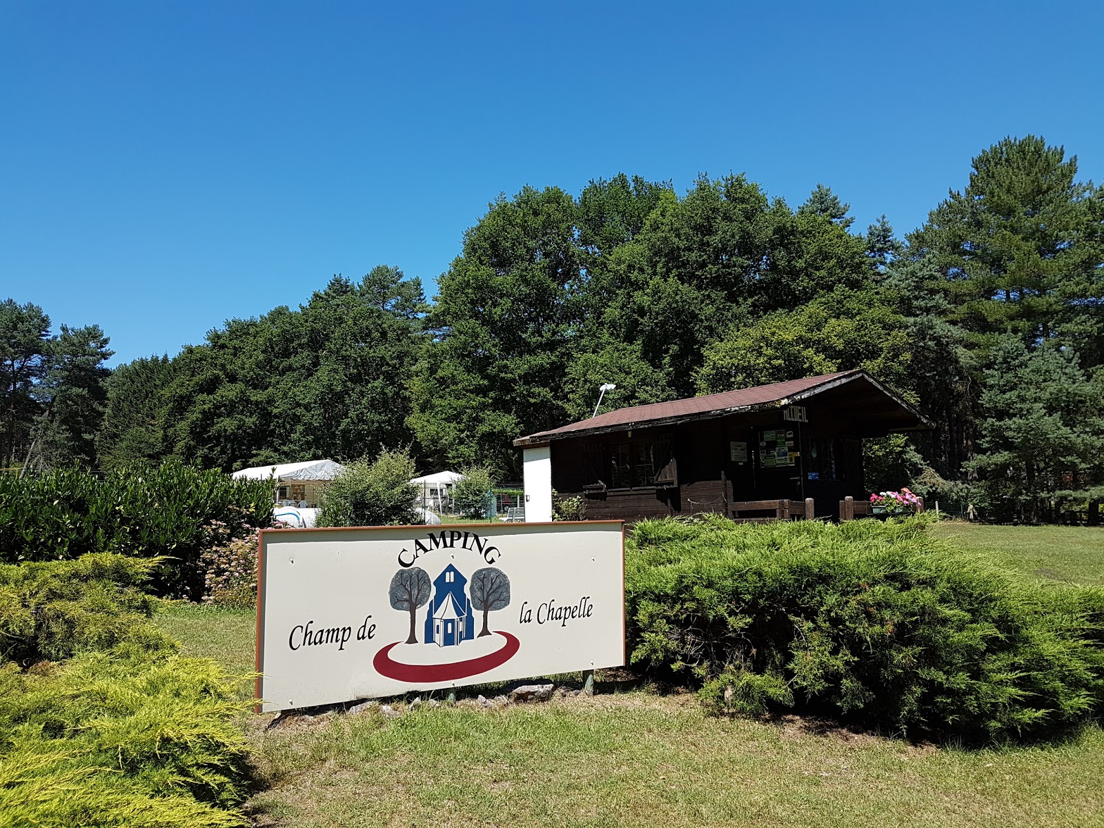 Camping Champ De La Chapelle