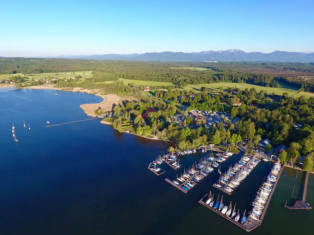 Top 10 Destinations for RVing and Caravanning Rentals