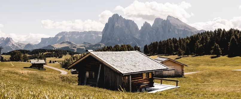 Camping in den Dolomiten: Pässe und Stellplätze