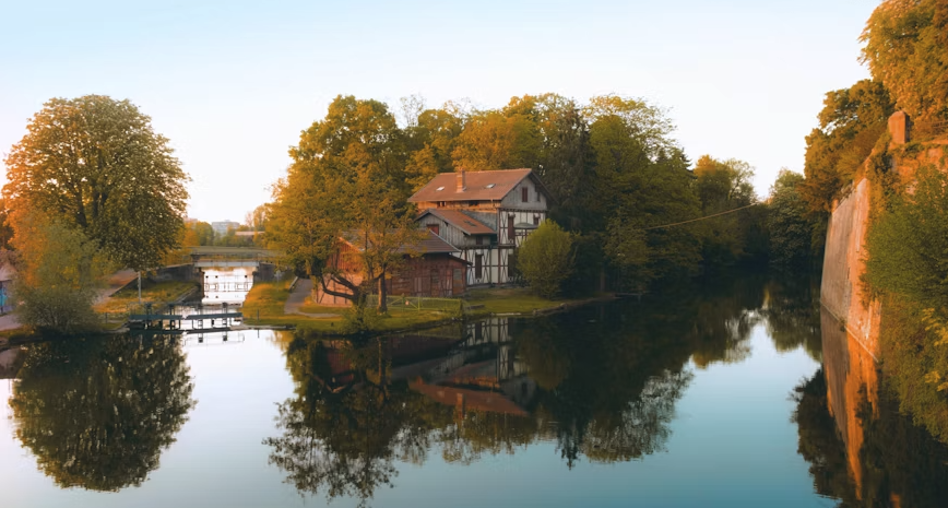Reiseziel September: Herbstlaub an der Mosel