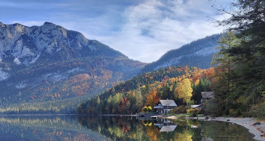 Wohnmobil-Urlaub in den Alpen: Herbstfarben